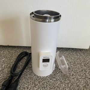 Electric coffee percolator